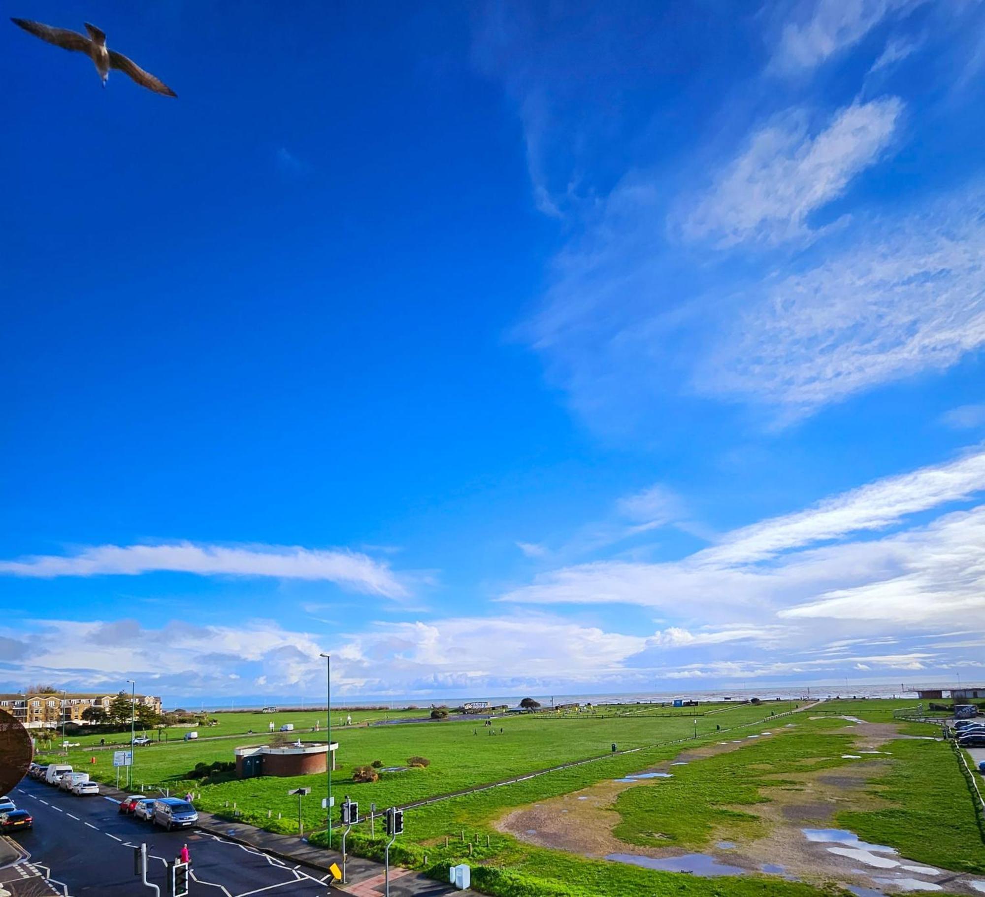 Seaview 2 Bedroom Apartment Littlehampton Eksteriør bilde
